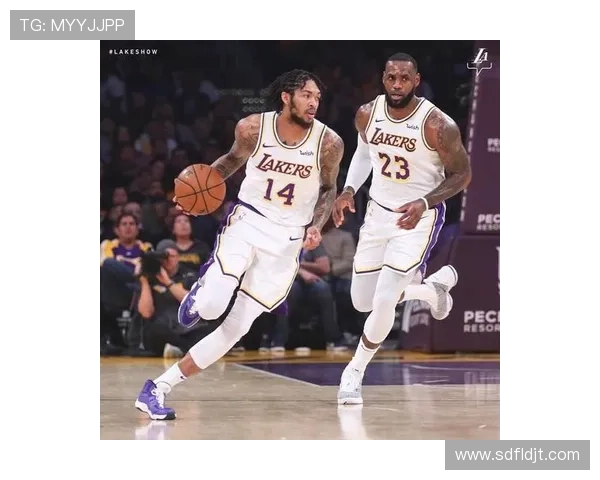 杭州篮球队快攻战术解析与深度剖析助力球队崛起之路 杭州篮球队快攻战术解析与深度剖析助力球队崛起之路